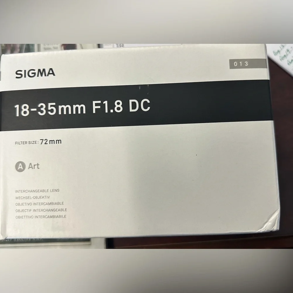 Sigma 18-35mm F1.8 DC lens- like new